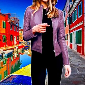 Medium woman's Vintage Gallery leather jacket